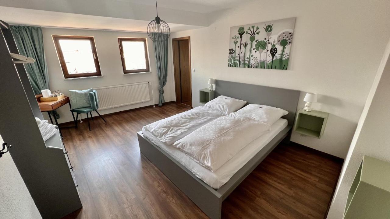 Hotel Sonne Wassertruedingen Экстерьер фото